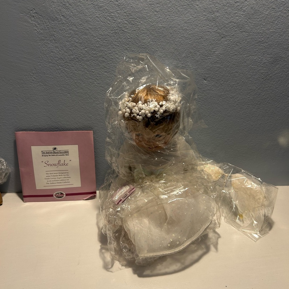 Ashton drake Doll comes with authenticity
